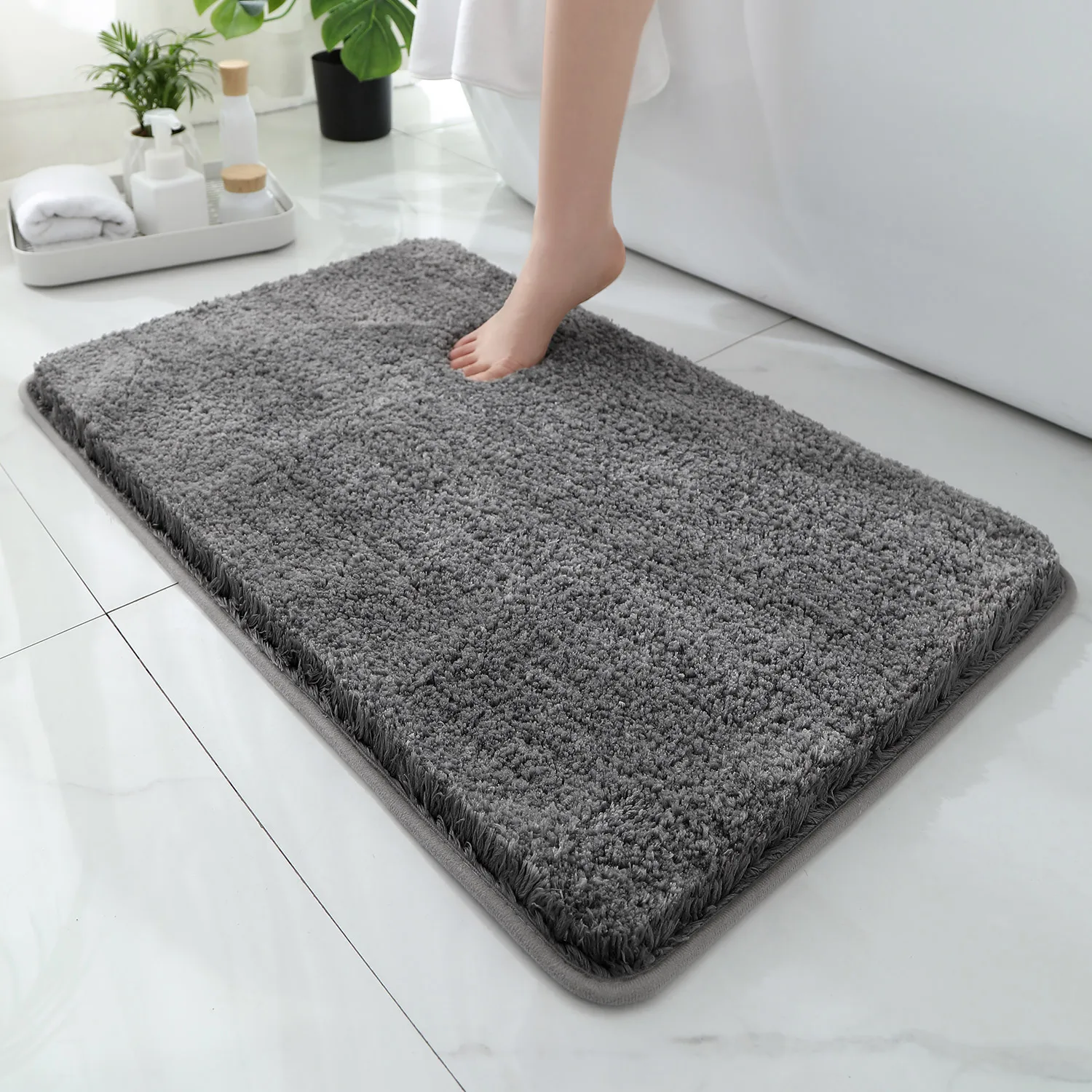 Zara Home Bathroom - Rounded and thickened bathroom floor mat,